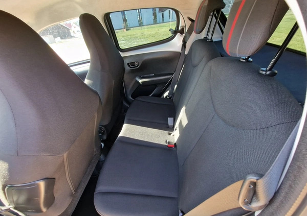 Peugeot 108 cena 24900 przebieg: 57088, rok produkcji 2015 z Koło małe 277